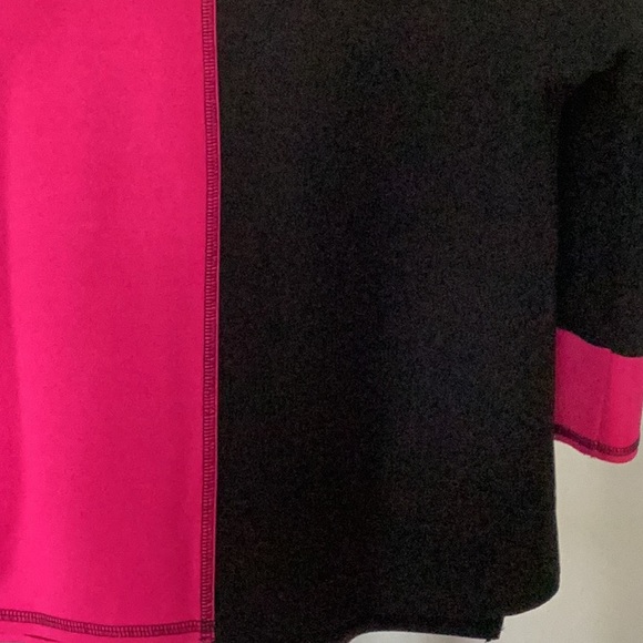 IC Collection Cowl Top - Picture 2 of 16